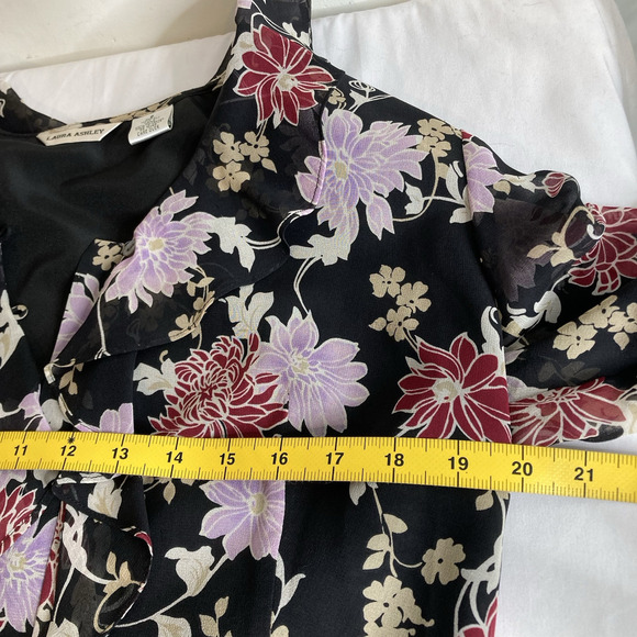 Laura Ashley Women's Dark Floral 100% Silk Blouse Size 8 Whimsigoth Moto Boho - Picture 5 of 12